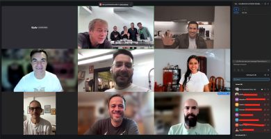 • Kim Ossenblok enseñando cómo desarrollar criterio como catador de café