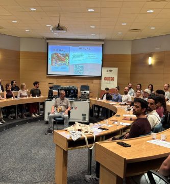 Profesionales del café participando en una sesión sobre percepción sensorial y experiencia del café durante Coffee Expo Costa del Sol 2026 en Málaga